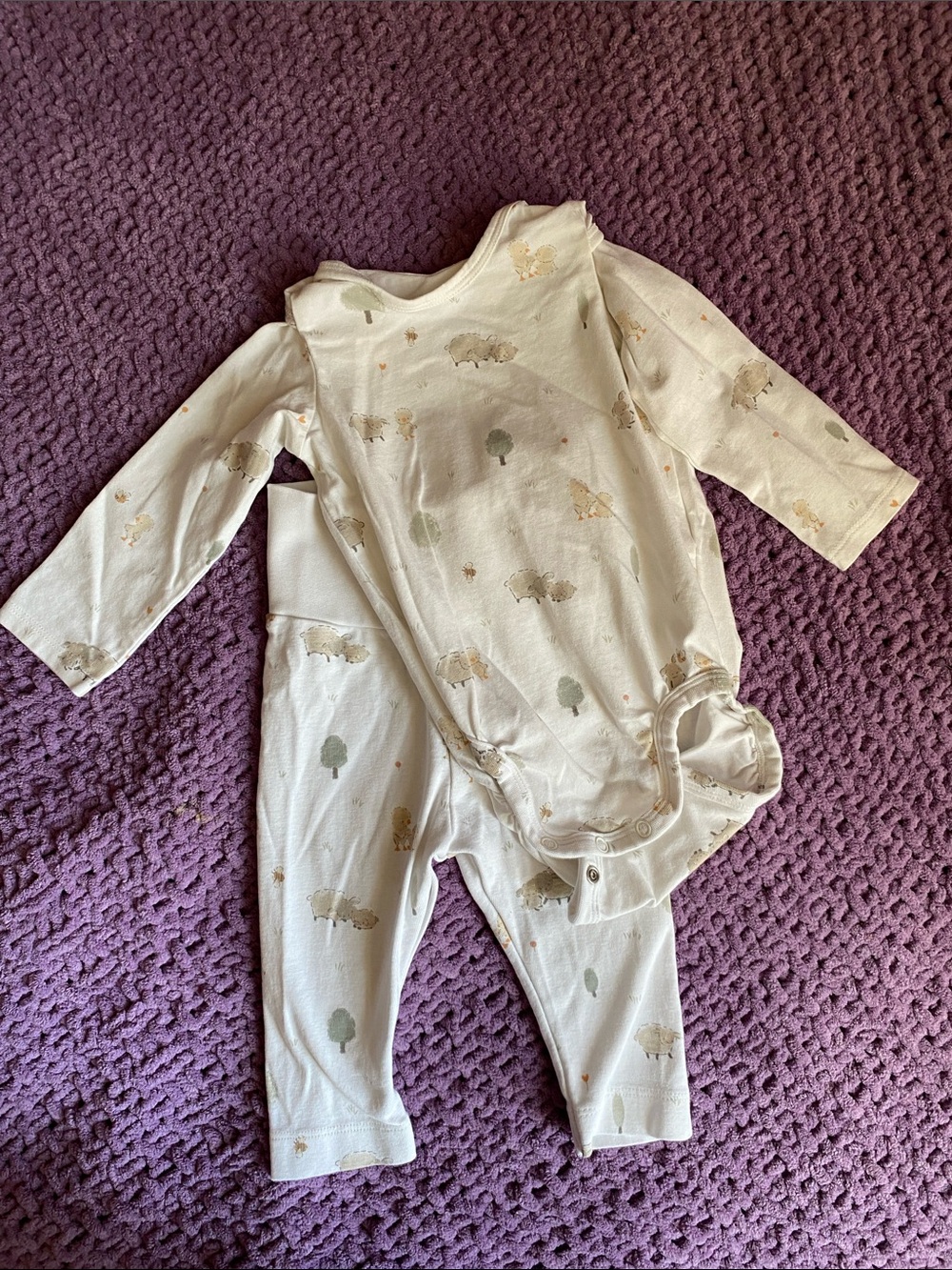 2/$10 H&M organic cotton Long-Sleeve Baby Bodysuit and Pants Set